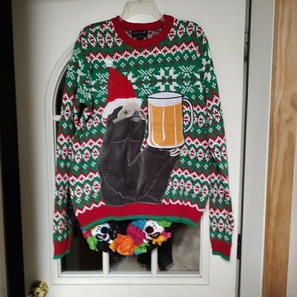 New  Blizzard Bay Sloth With Beer Ugly Christmas Sweater Size Men's Small - Picture 1 of 2
